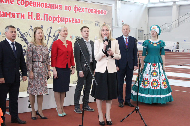 В Кирове начались XXIX всероссийские соревнования по фехтованию на шпагах среди кадетов
