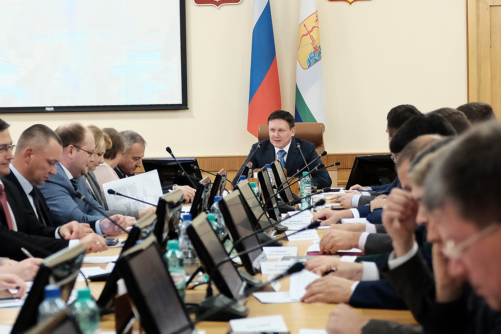 Более 90 млн рублей получили социально ориентированные НКО Кировской области 