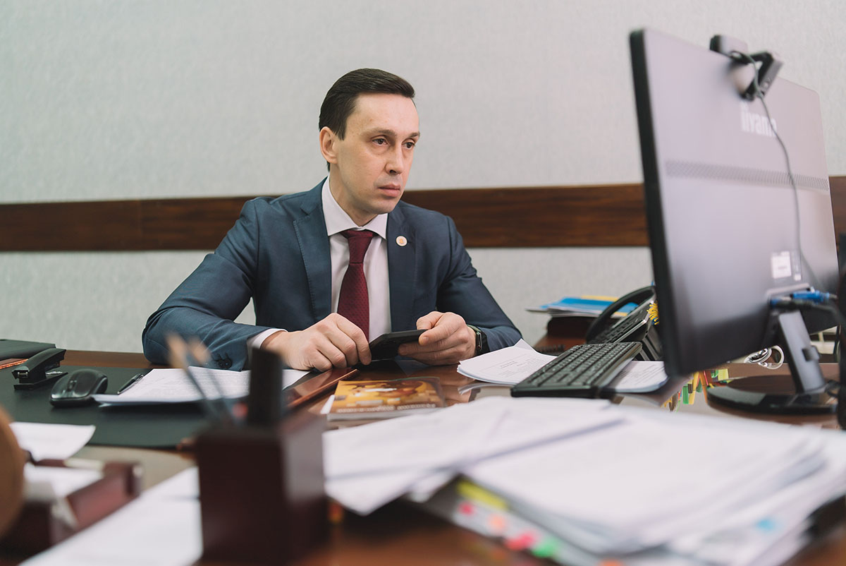 Дмитрий Курдюмов принял участие в обсуждении социальных инициатив в здравоохранении