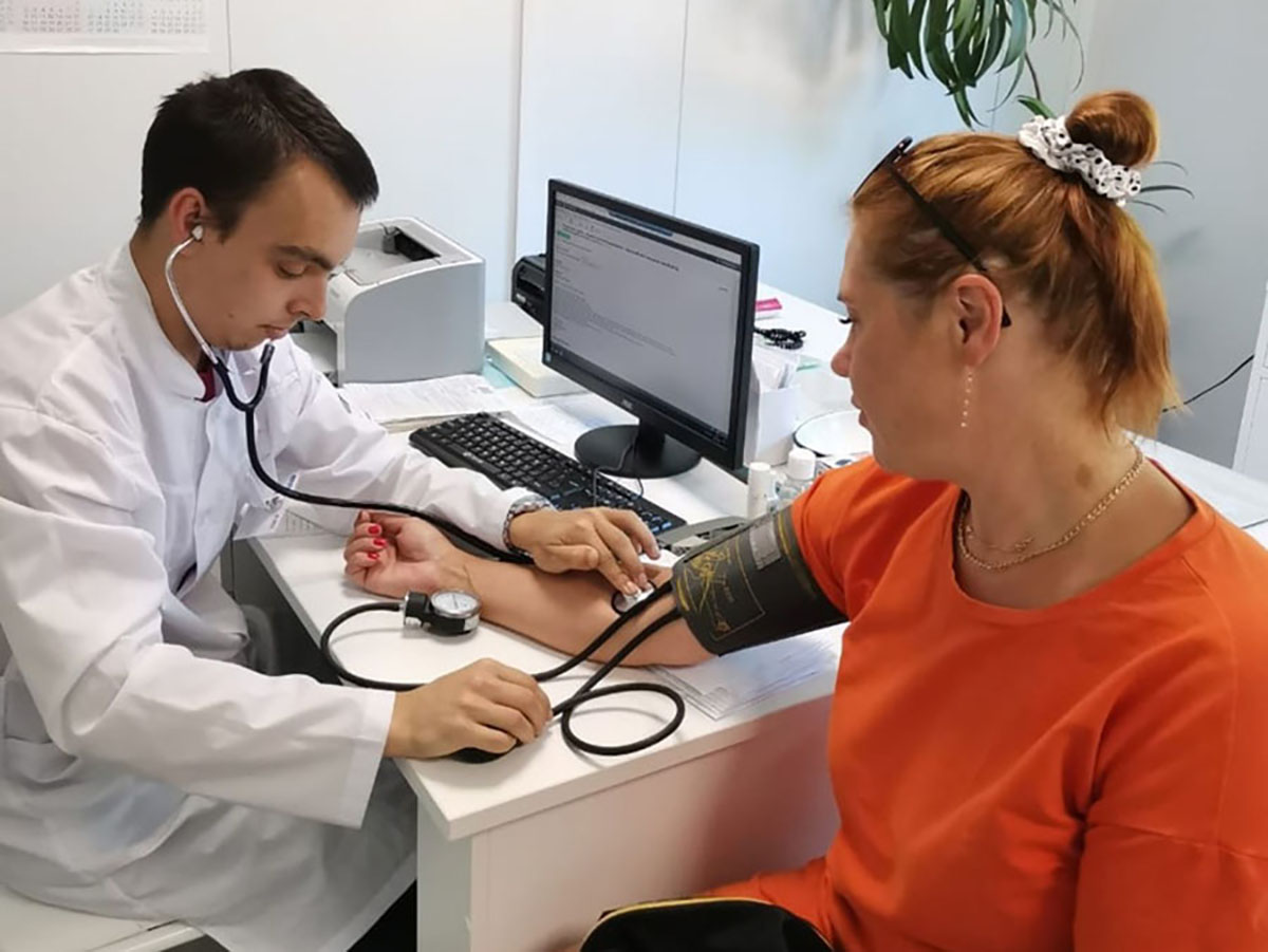 В ФАПы Унинского района пришли на работу выпускники кировского медицинского колледжа