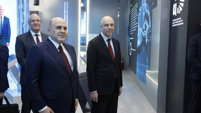 Михаил Мишустин открыл Дни достижений отраслей на выставке «Россия» 