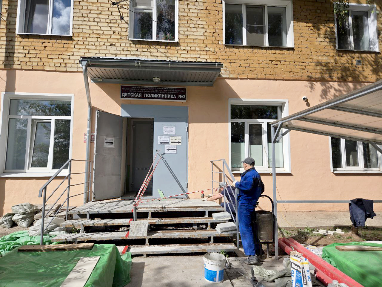 В кировской детской поликлинике № 3 идет масштабный ремонт