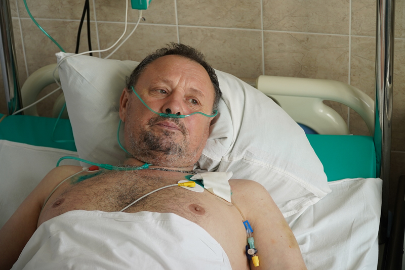Врачи Кировской областной клинической больницы спасли жизнь пациенту с COVID-19