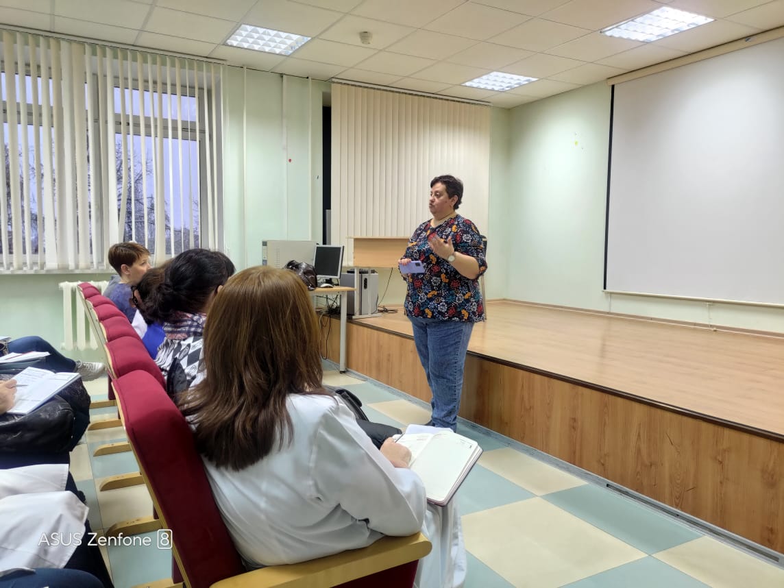 Медиков в районах Кировской области учат проводить иммунологические пробы