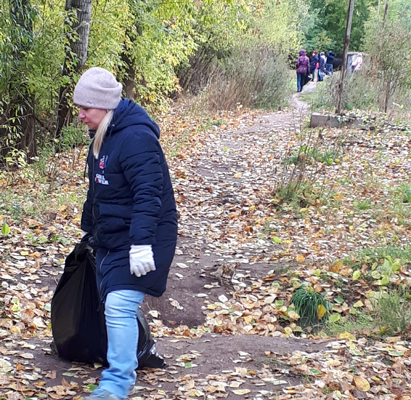 С берегов Хлыновки убрали мусор