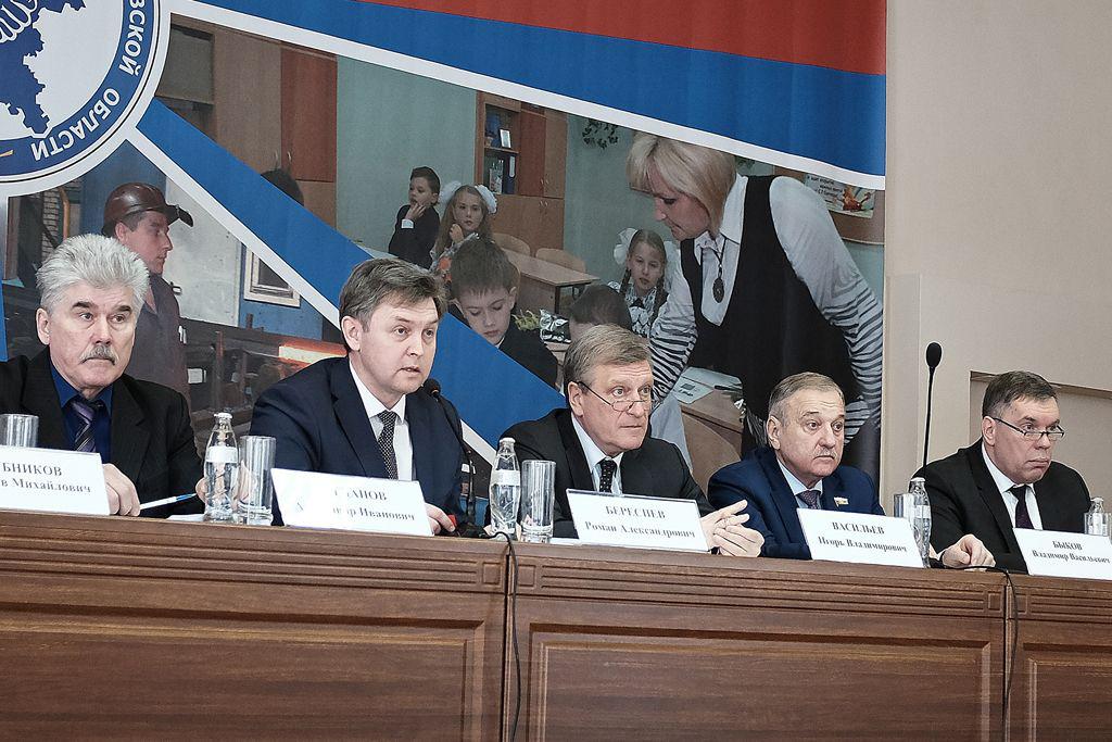 Игорь Васильев: «Правительство области и профсоюзы работают на общую цель – улучшение условий труда»