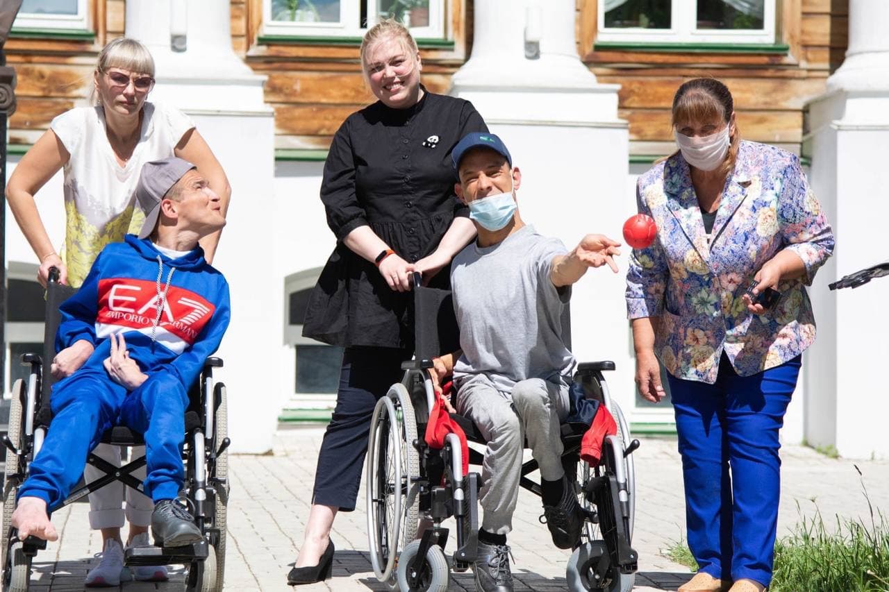 Кировчане с ограниченными возможностями осваивают бочча