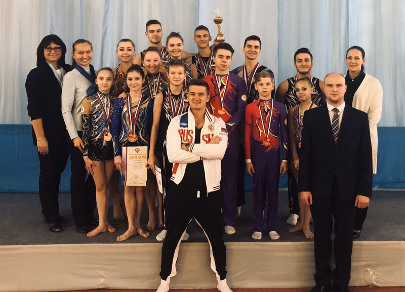 Команда Кировской области взяла бронзу на чемпионате России по спортивной акробатике