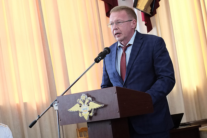 Сергей Щерчков поздравил сотрудников кировской Госавтоинспекции