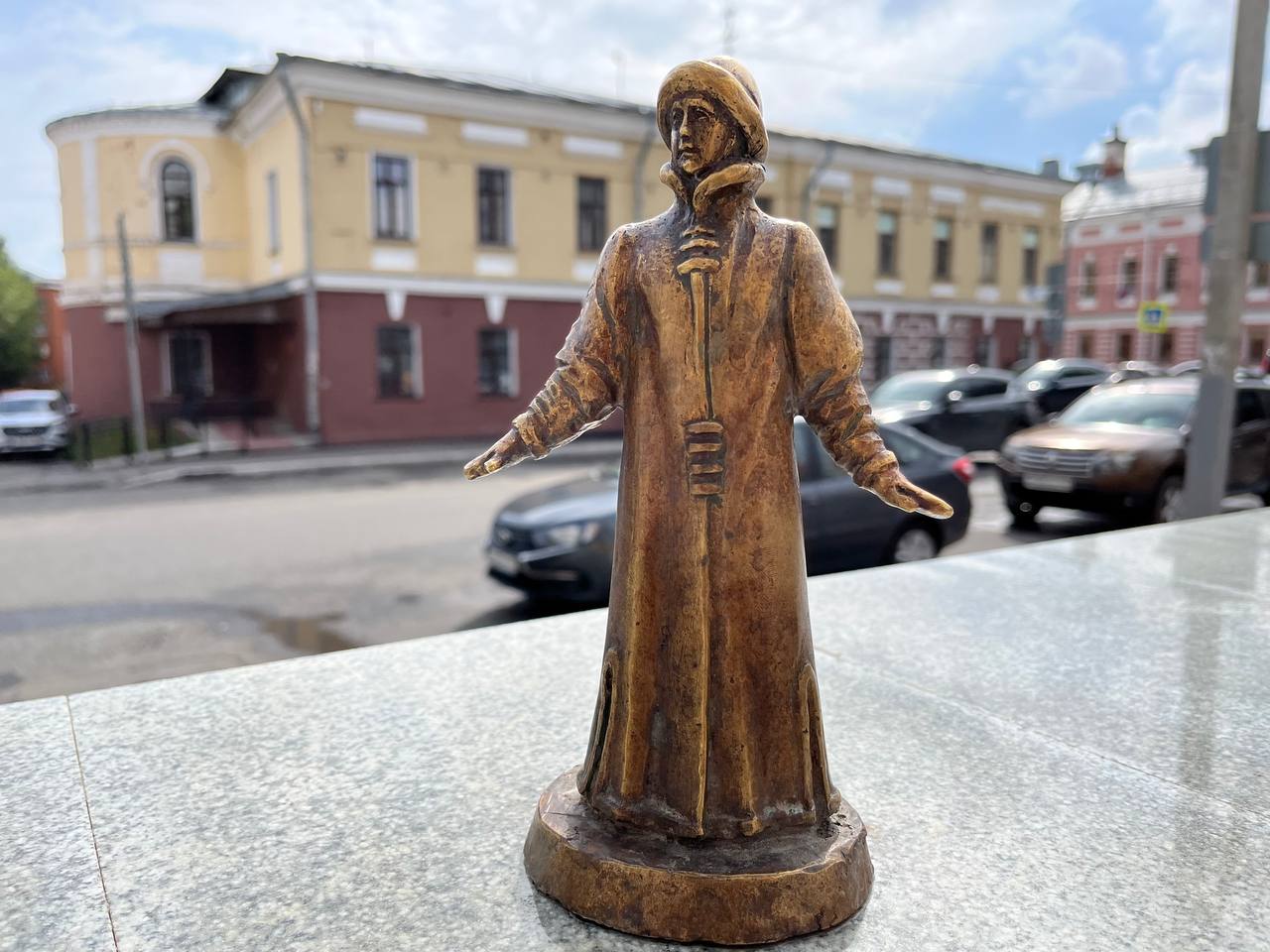 В исторических местах Кирова появились герои васнецовских картин 