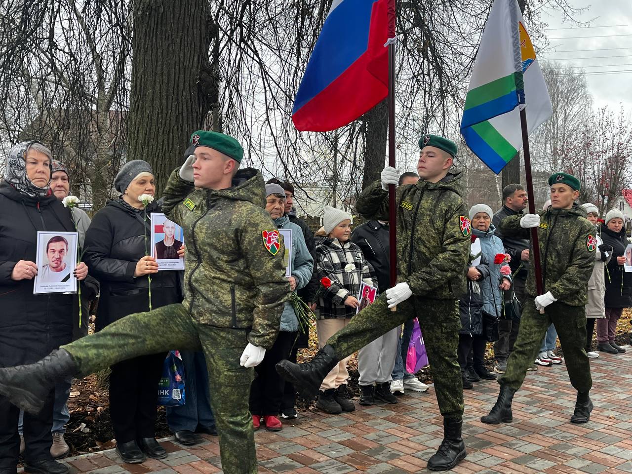 В Орлове открыли Аллею Памяти и Славы участников СВО