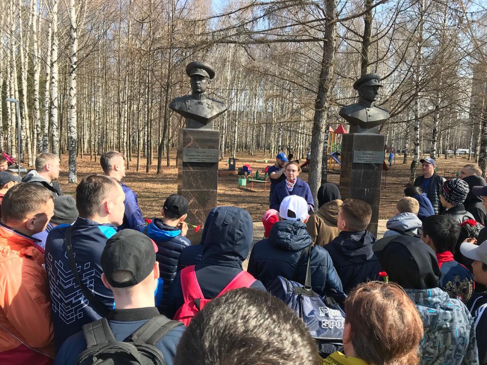 Участники всероссийских соревнований по боксу в Кирове почтили память павших в Великой Отечественной войне
