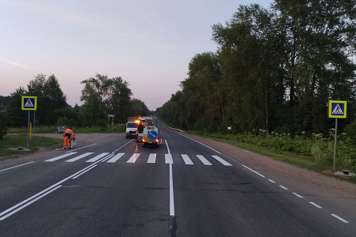 На дороги Кировской области нанесут более 5000 км разметки