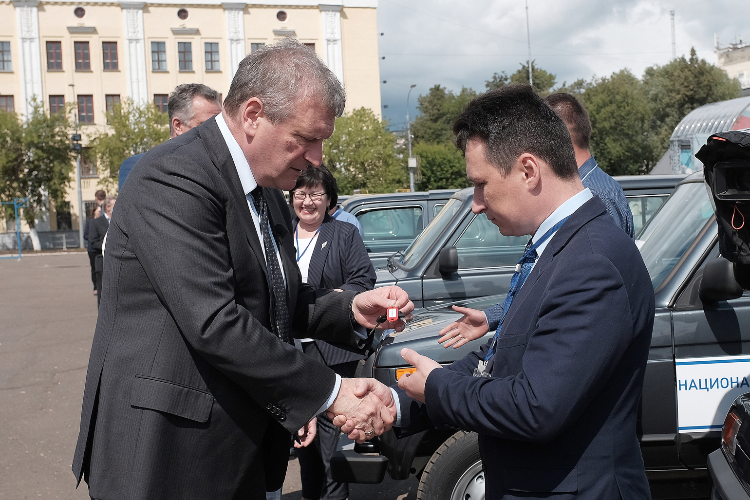 В Кировскую область в рамках нацпроекта поступило 18 автомобилей для перевозки пожилых пациентов в медучреждения
