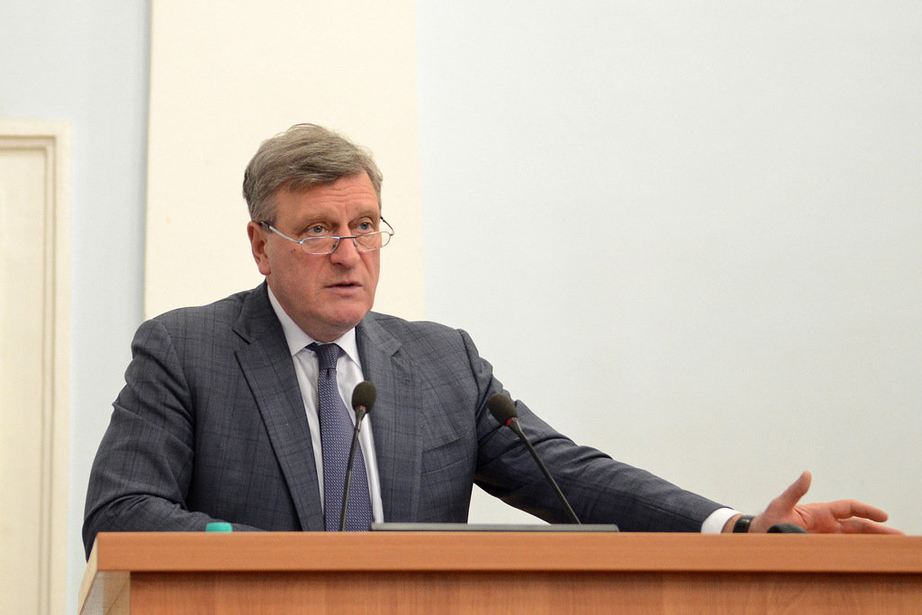 Игорь Васильев обсудил с главными врачами новые принципы финансирования медучреждений