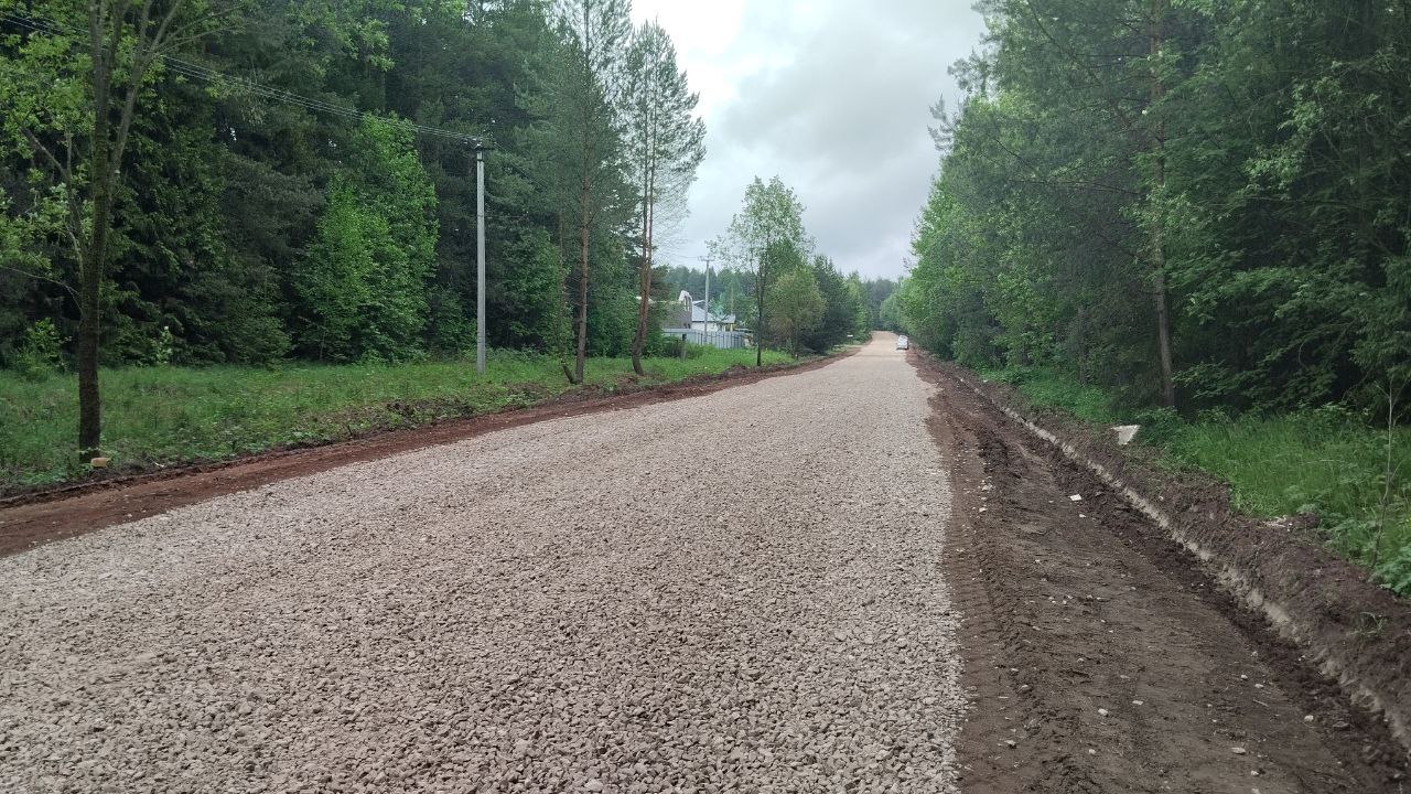 В рамках ППМИ отремонтировали дорогу до д. Кисели 