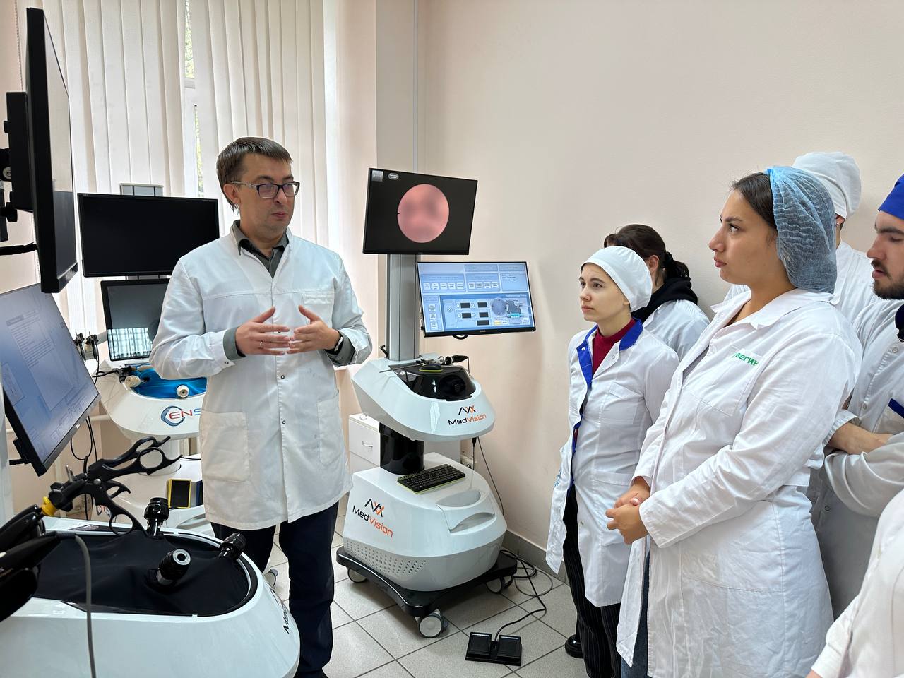 Кировские врачи оттачивают умения на современных симуляционных манекенах