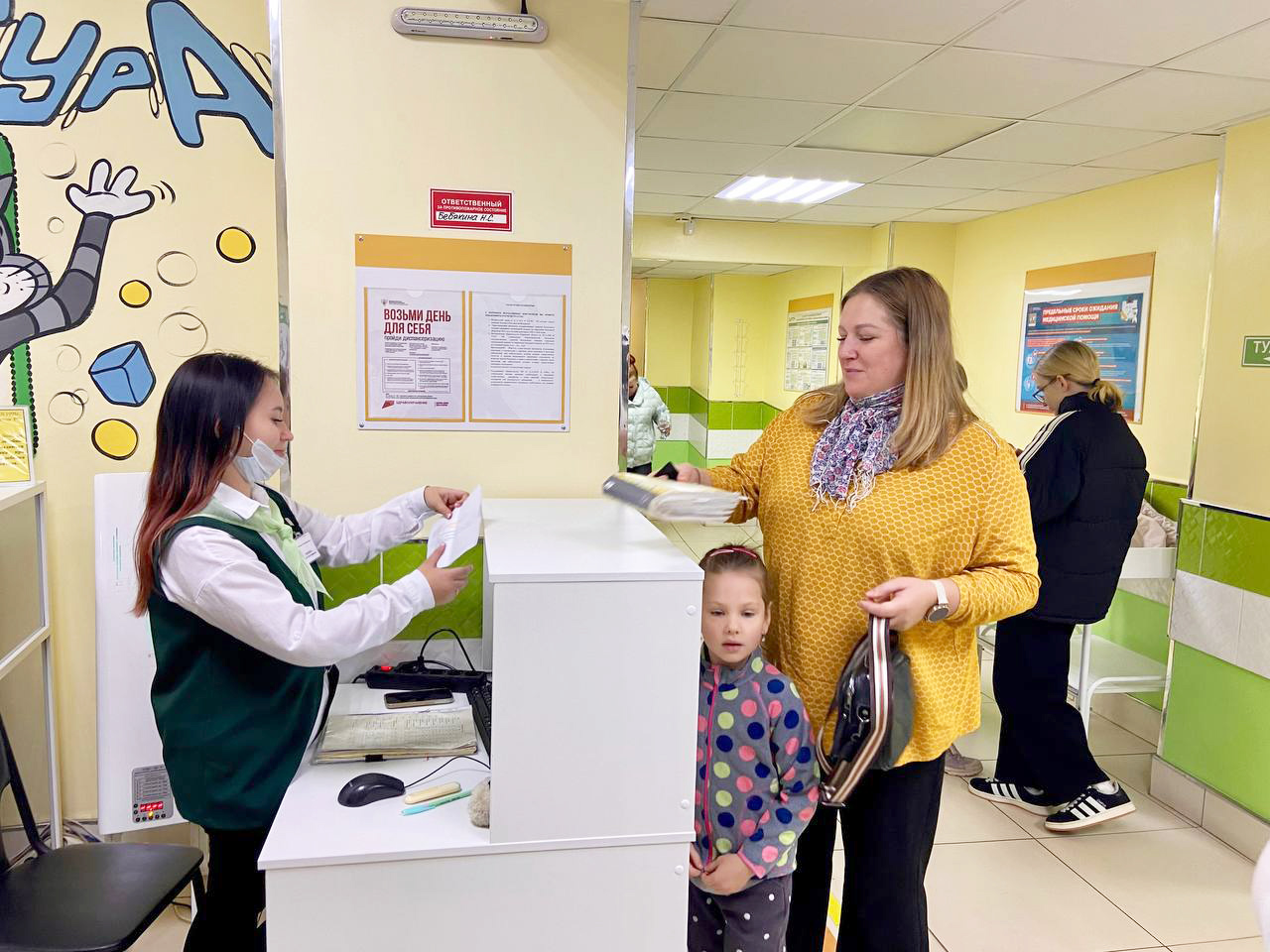 В кировских поликлиниках приступили к работе первые медицинские координаторы