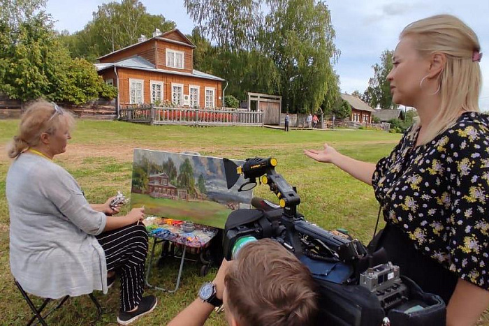 В этом году отремонтируют дорогу на малую родину художников Васнецовых