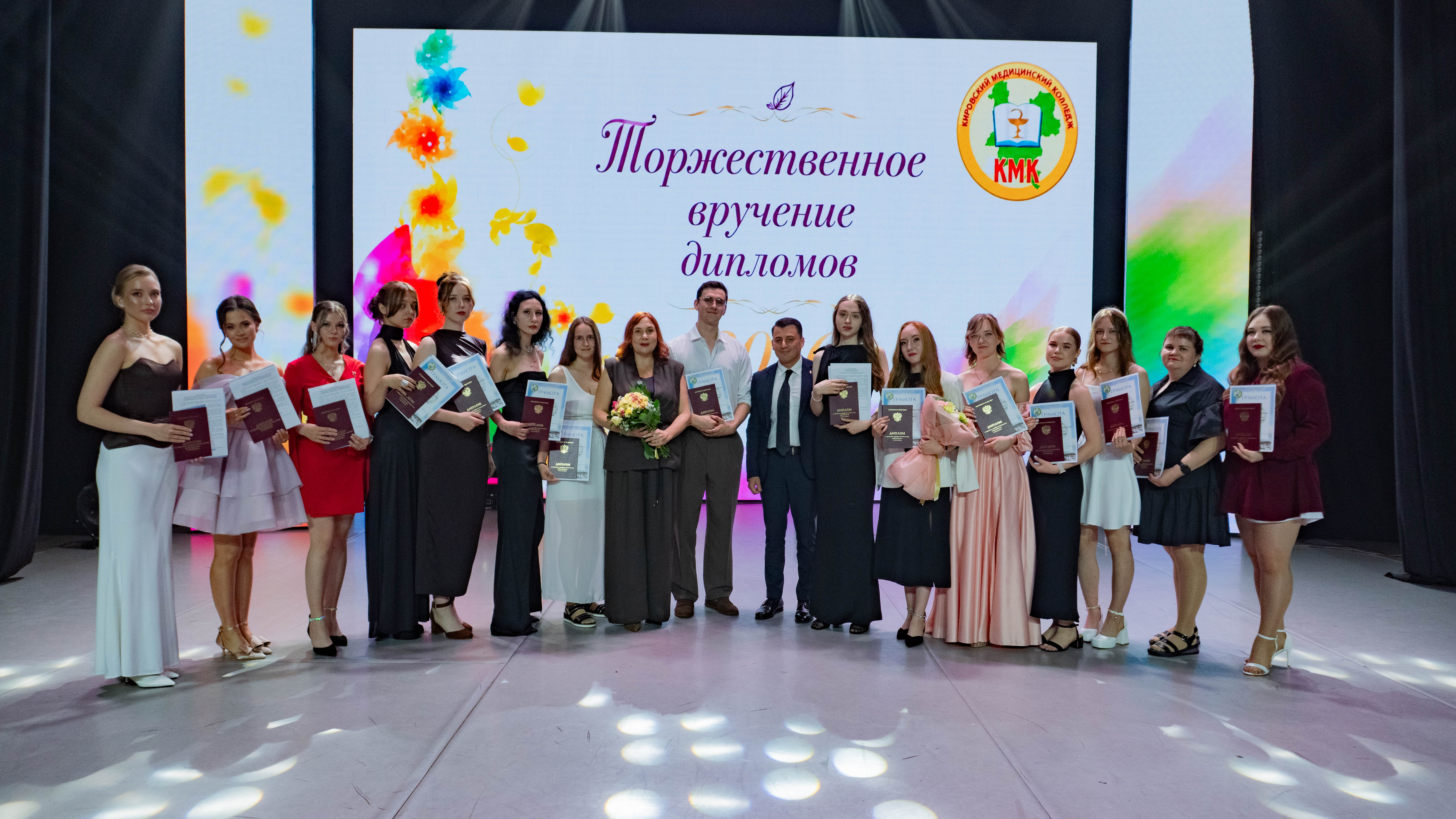 Почти 900 человек пополнили ряды средних медицинских работников Кировской области