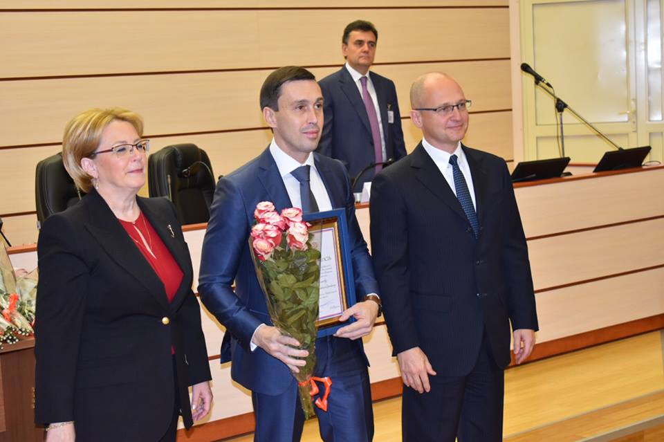 Администрация президента РФ наградила Дмитрия Курдюмова за участие в приоритетном проекте «Бережливая поликлиника»