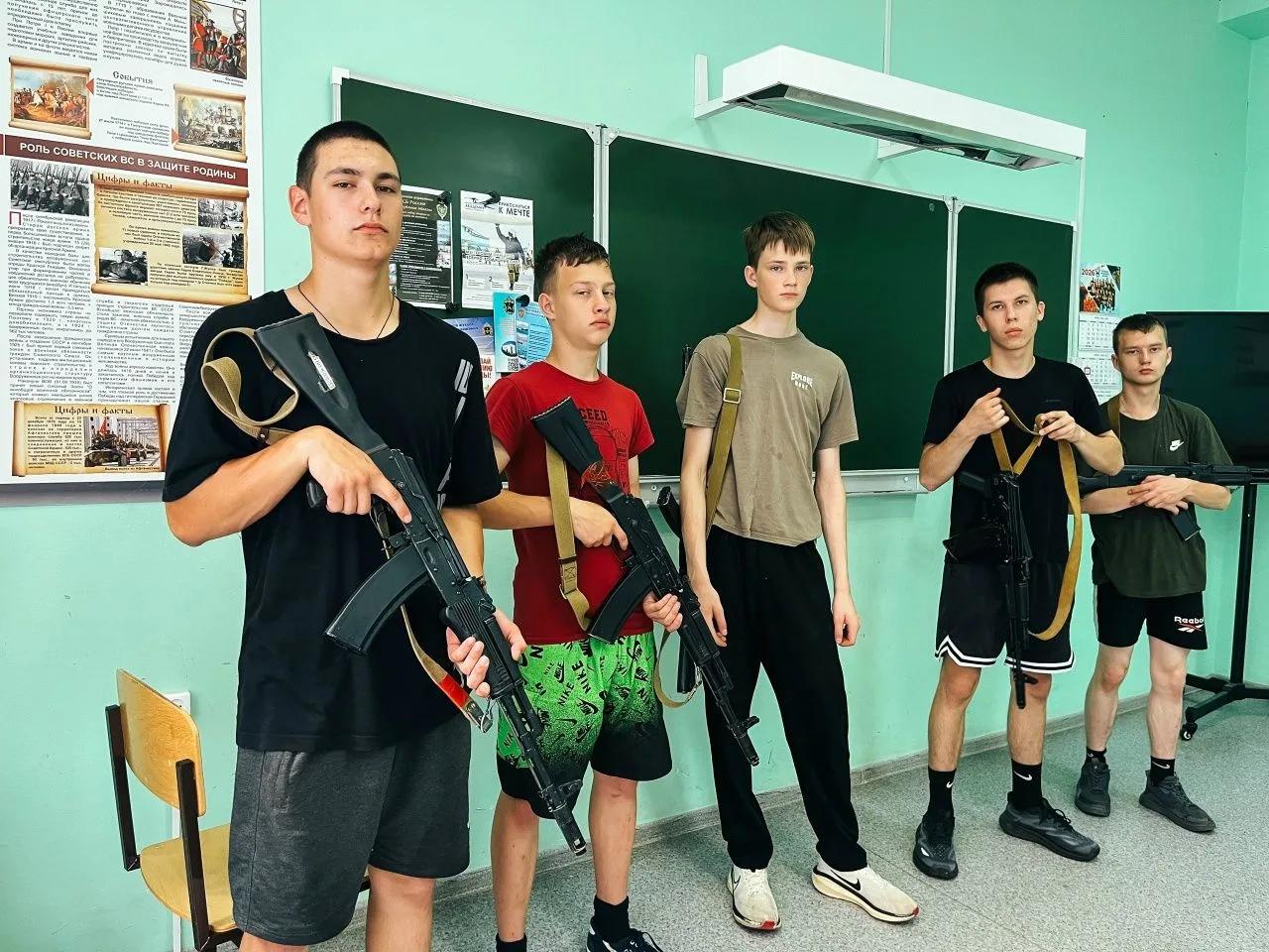 Кировская команда готовится к военно-патриотическим сборам «Гвардеец» 