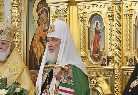Патриарх Кирилл выразил соболезнования губернатору Александру Соколову, родным и близким погибших и пострадавшим от вражеского удара по Кирову 