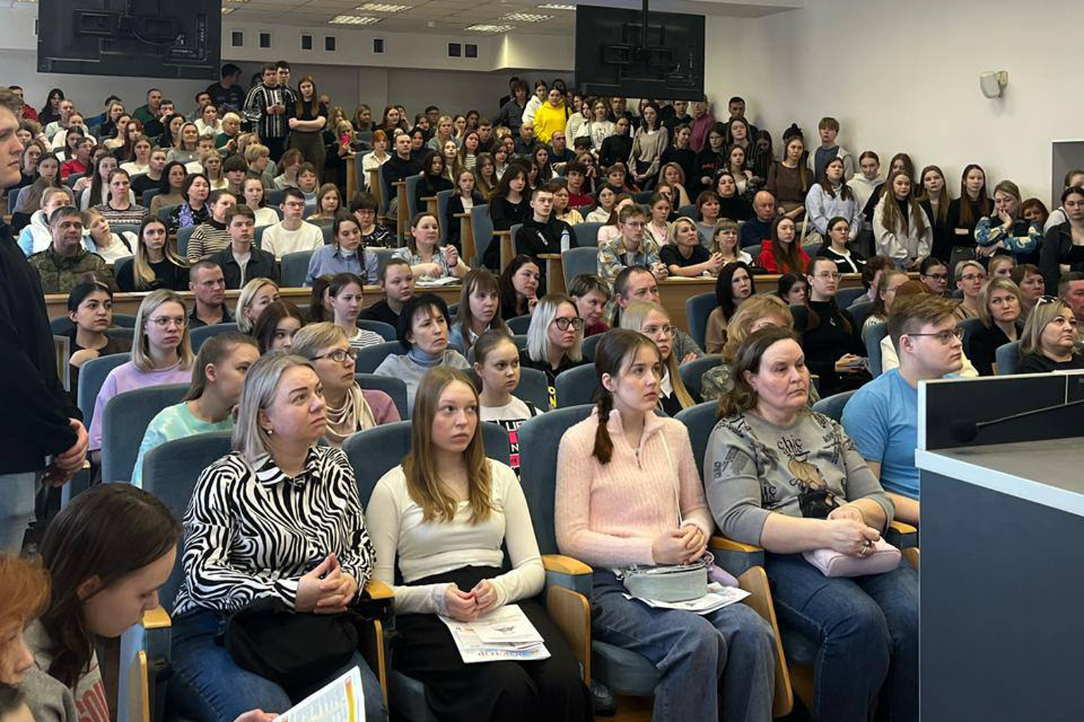 Министерство здравоохранения Кировской области приглашает выпускников школ на целевое обучение