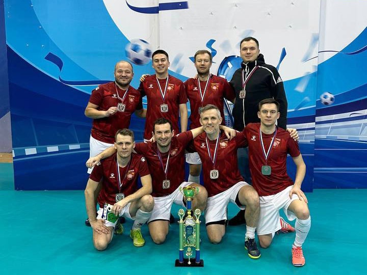 Кировская команда медиков выиграла серебро на чемпионате по мини-футболу 