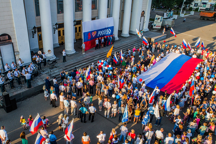 В Кировской области ко Дню российского флага организовано более 100 событий 