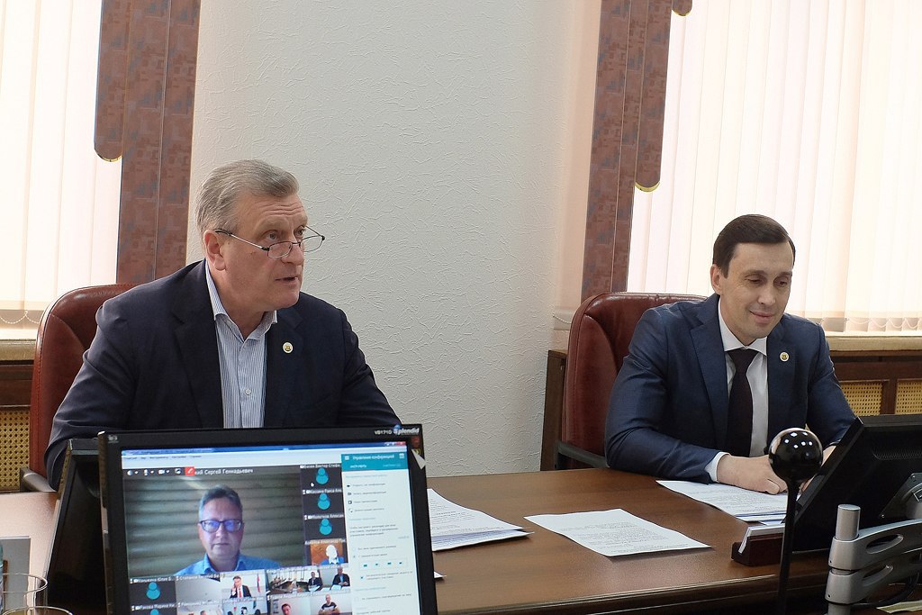 Задачи в сфере общего образования обсудили при подготовке доклада на Госсовет