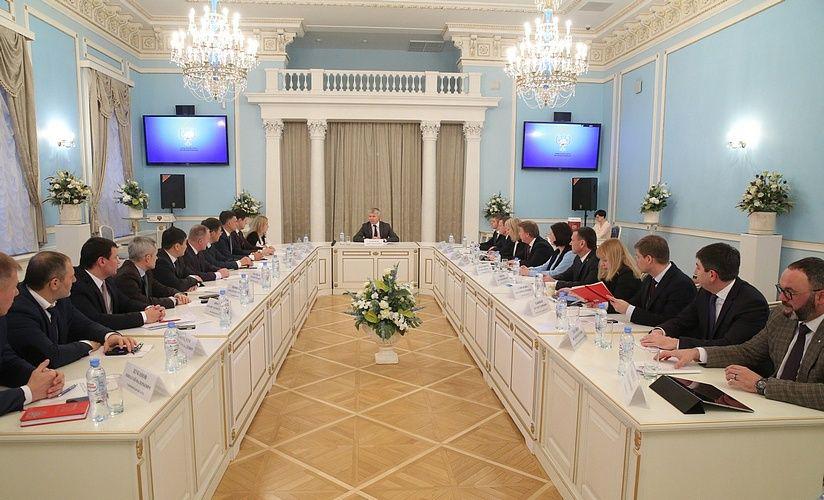 Министр спорта РФ Павел Колобков провел рабочую встречу с профильными региональными министрами
