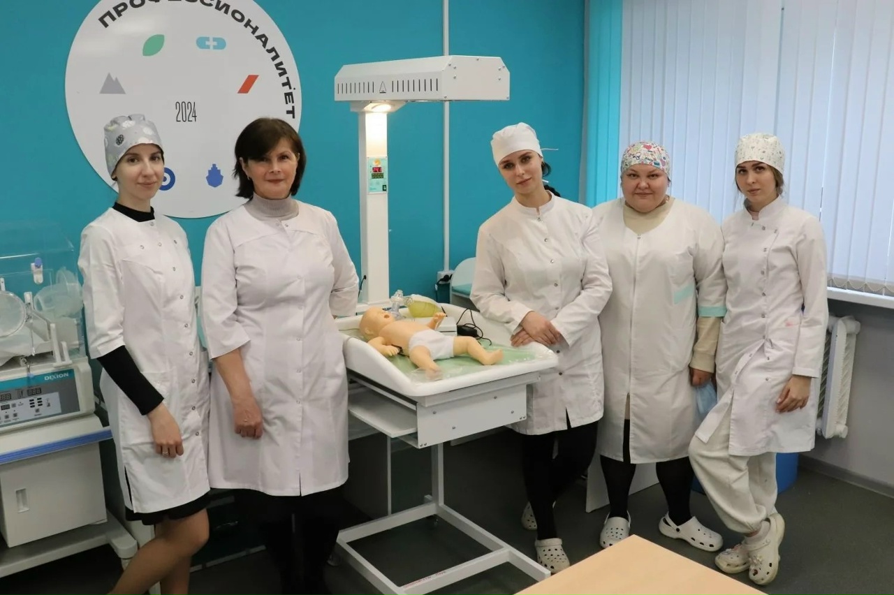 Более 450 абитуриентов посетили Единый день открытых дверей в Кировском медицинском колледже