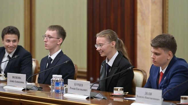 Кировский выпускник встретился с Михаилом Мишустиным