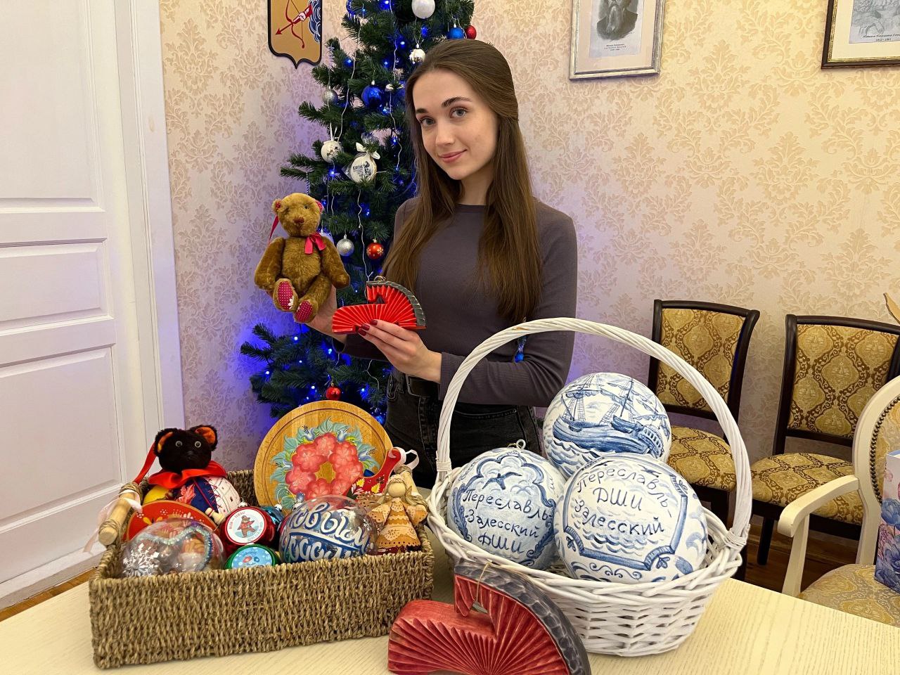 Из Ярославля в Новогоднюю столицу России прибыли медведи и потешная флотилия Петра I