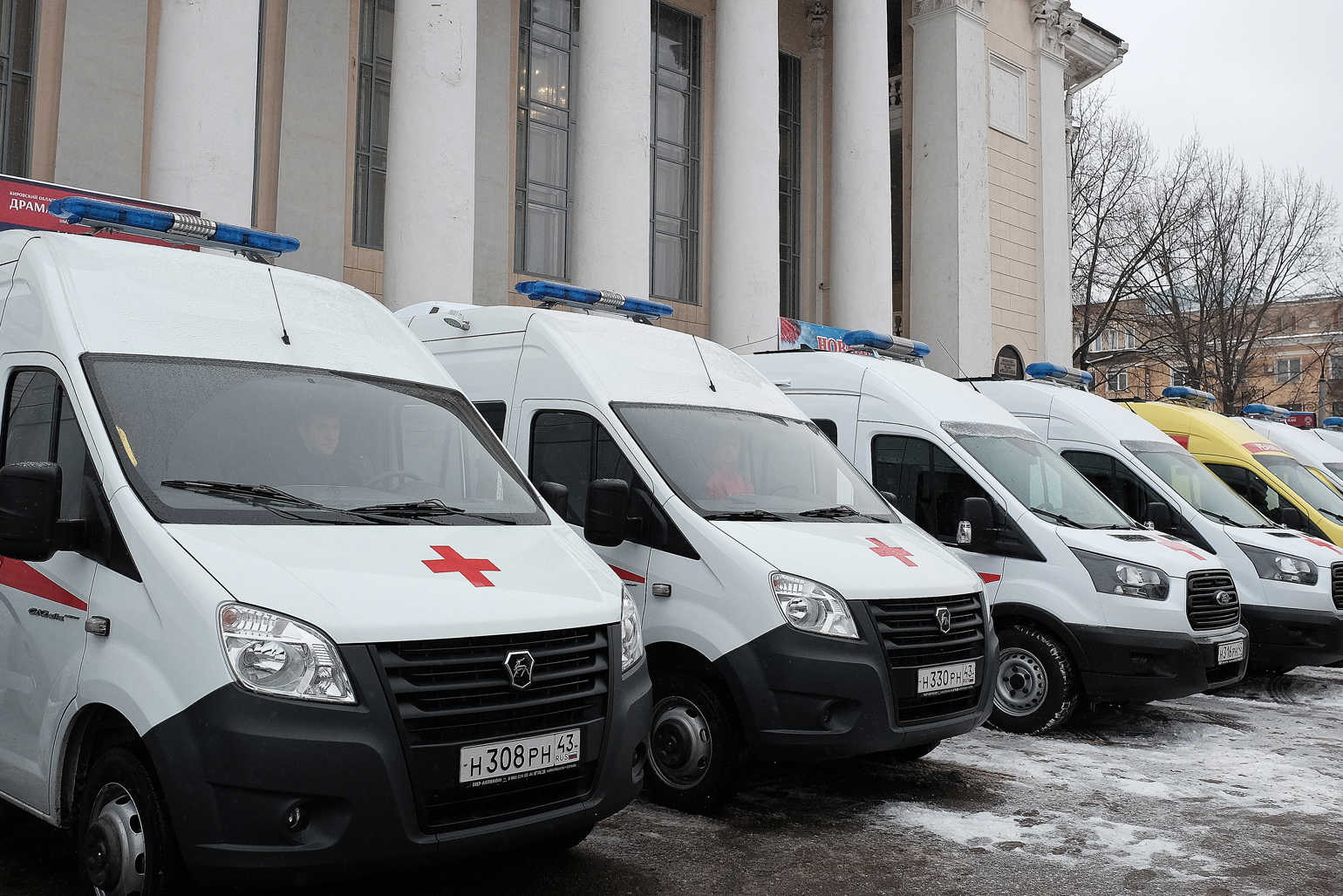 Автопарк Единой службы скорой медицинской помощи региона пополнился 26 новыми автомобилями