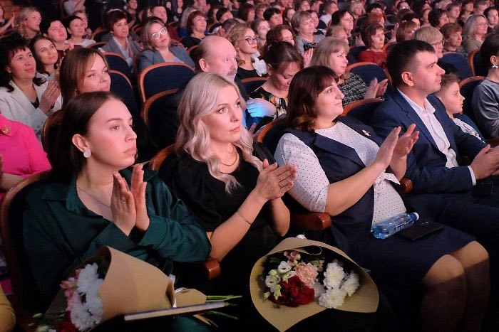 В Кировской области 65 педагогов получат премии губернатора и правительства 