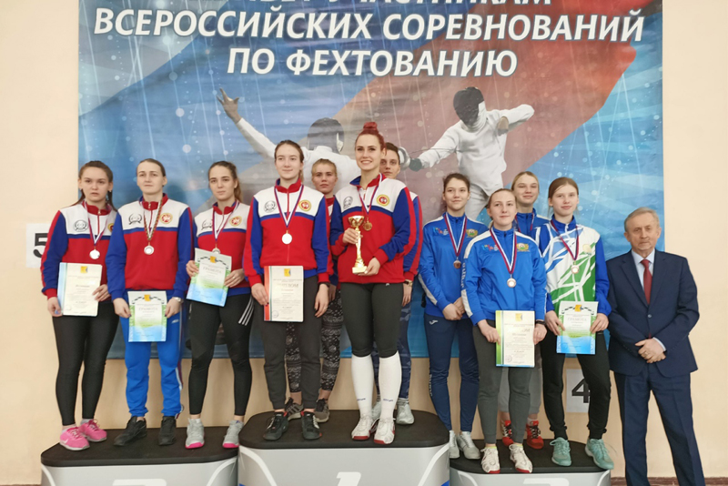 Кировчане стали бронзовыми призёрами соревнований ПФО по фехтованию