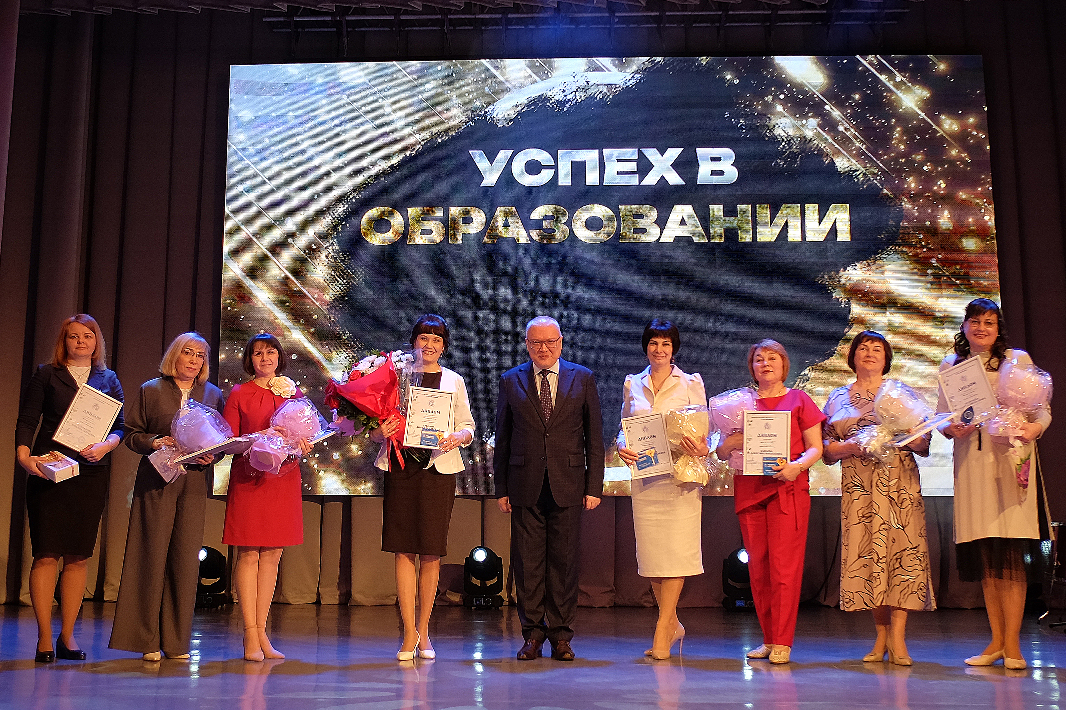В Кирове отметили 65 женщин года
