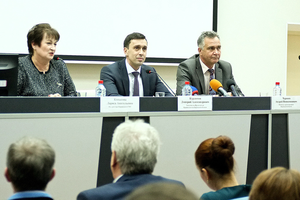 В медицинском университете прошла встреча студентов с их потенциальными работодателями
