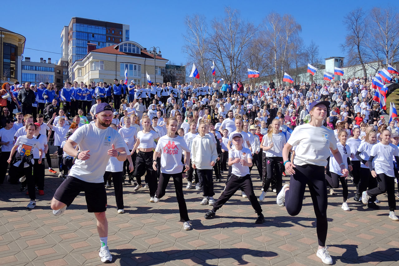 Кировчане стали участниками самой массовой зарядки в России