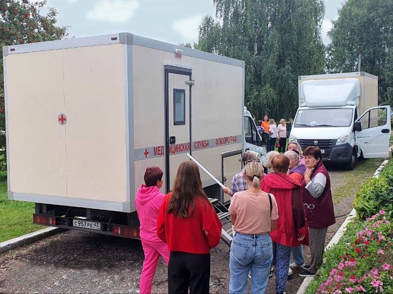 Мобильные медицинские установки помогают вести прием пациентов в отдаленных населенных пунктах