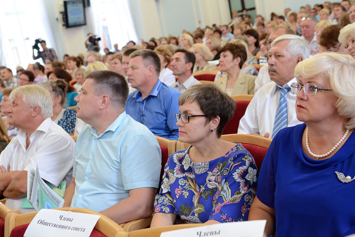 Педагоги региона впервые удостоены звания «Заслуженный работник системы образования Кировской области»