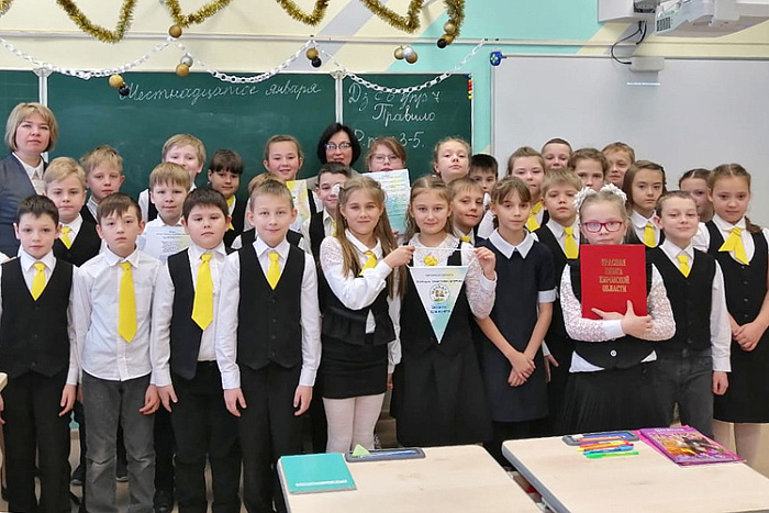 58 школьников Кирова стали эколятами