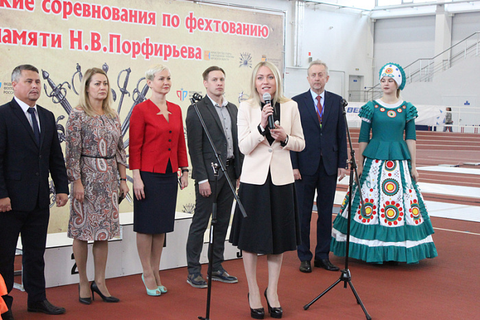 В Кирове начались XXIX всероссийские соревнования по фехтованию на шпагах среди кадетов
