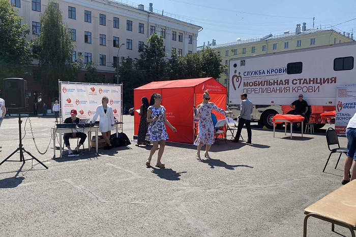 Более 100 кировчан приняли участие в донорской акции