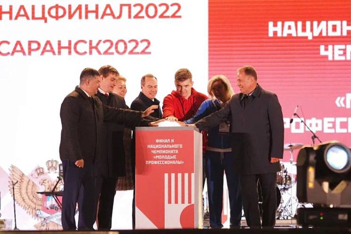 Игорь Комаров принял участие в открытии финала X Национального чемпионата 
