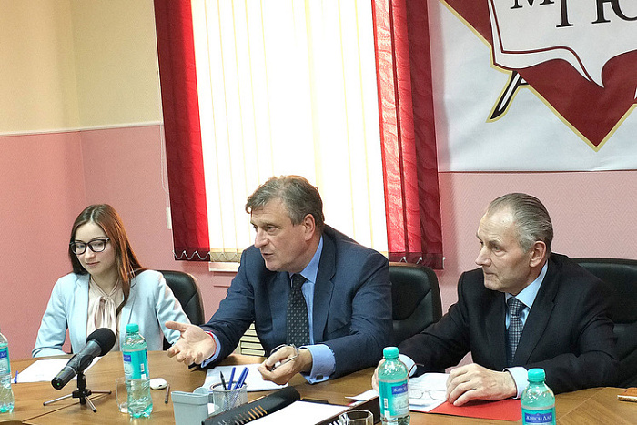 Глава Кировской области встретился с будущими юристами
