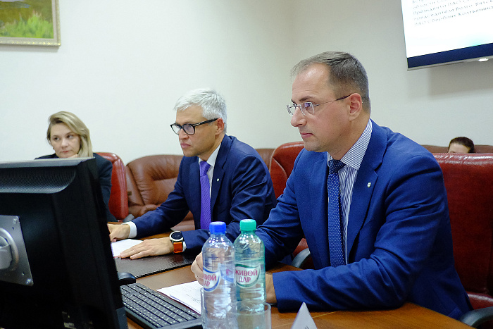 Александр Соколов провел рабочую встречу с вице-президентом, председателем Волго-Вятского банка Сбербанка Петром Колтыпиным