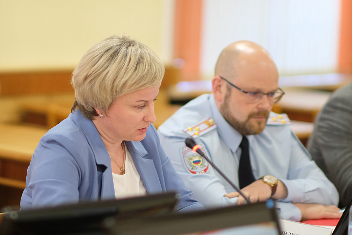Александр Соколов предложил законодательно урегулировать работу магазинов «24 часа»
